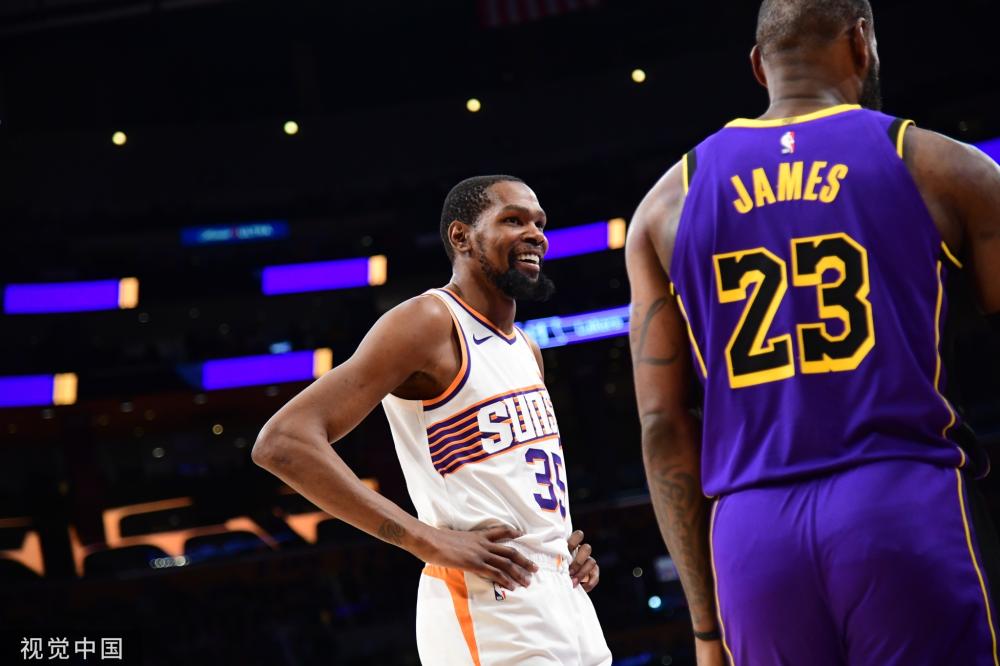 却掩不住眼 却掩不住眼