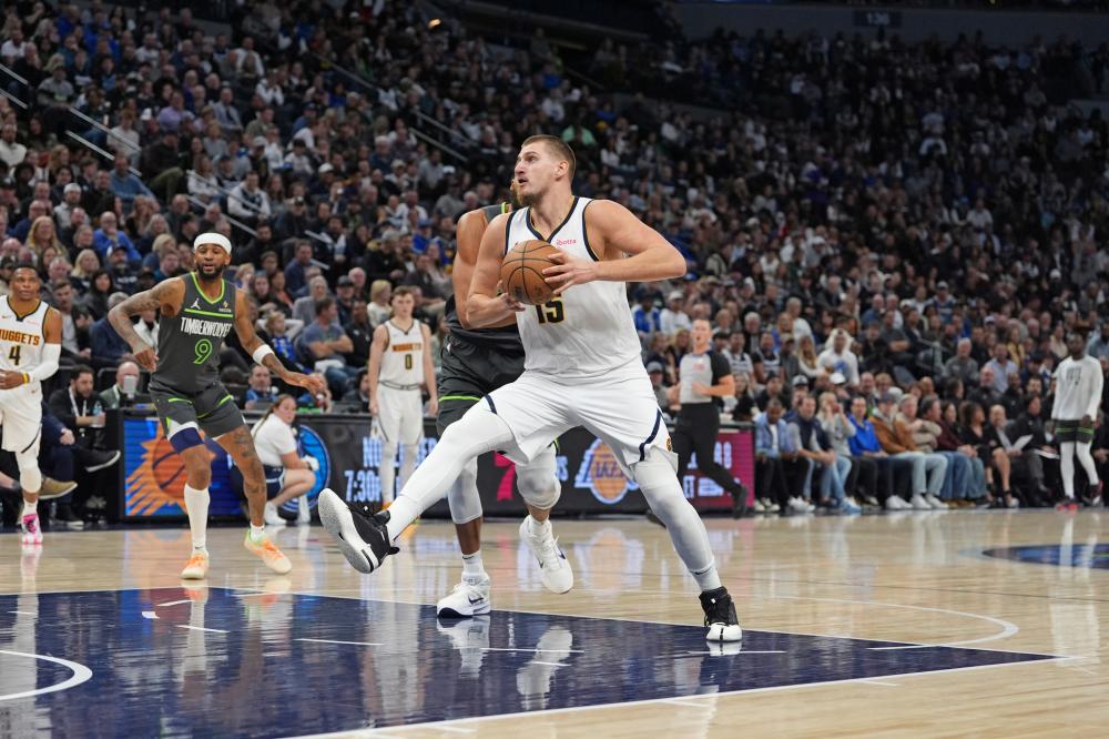 尽管对手在 尽管对手在